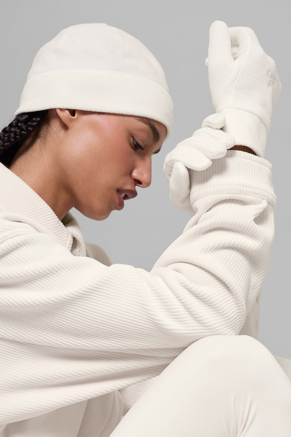 ALO Yoga Performance Fleece Glove - Ivory/Ivory - 2