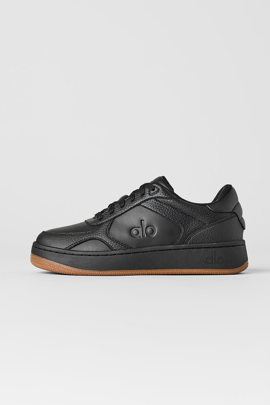 ALO Yoga Recovery Mode Sneaker (Unisex) - Black/Gum