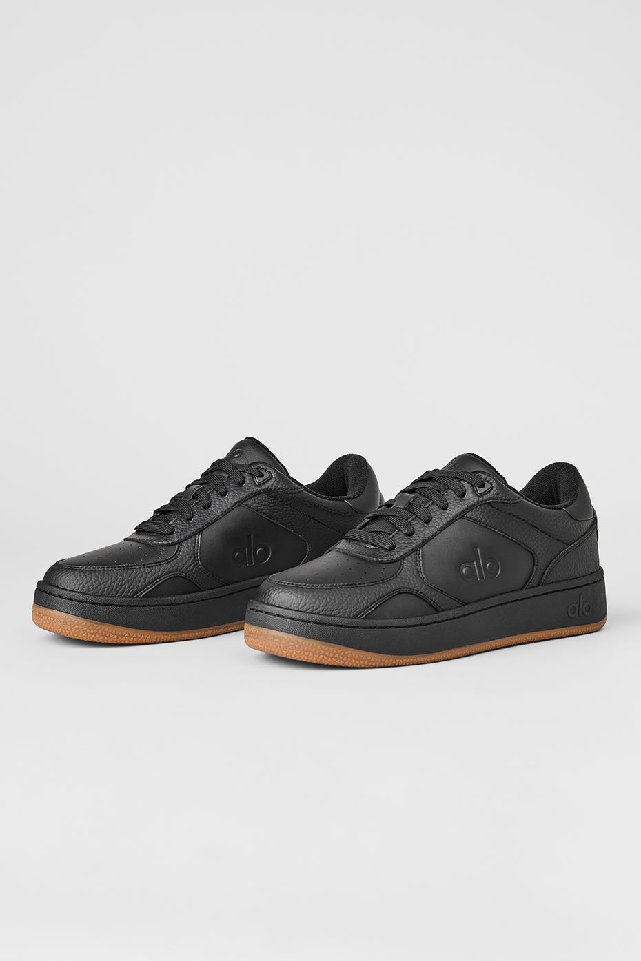 ALO Yoga Recovery Mode Sneaker (Unisex) - Black/Gum - 4