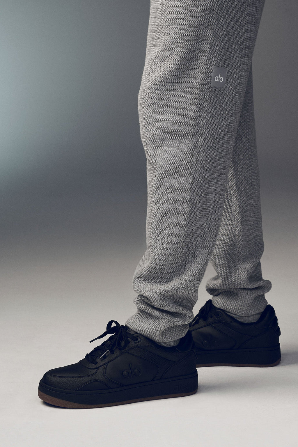 ALO Yoga Recovery Mode Sneaker (Unisex) - Black/Gum - 3
