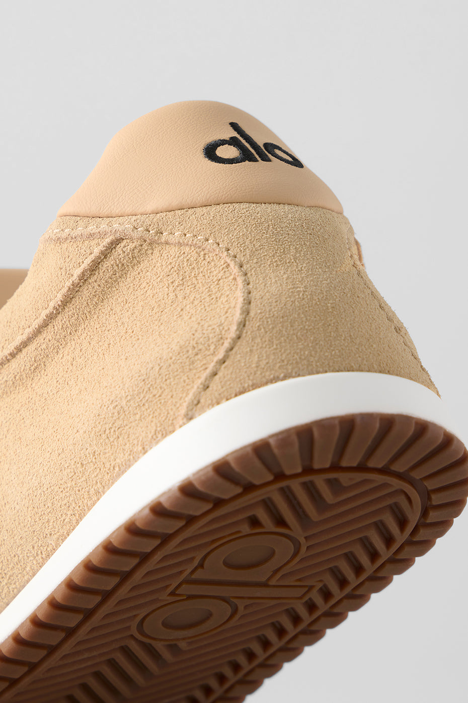 ALO Yoga Sunset Sneaker + Jisoo - Caramel Cream - 5