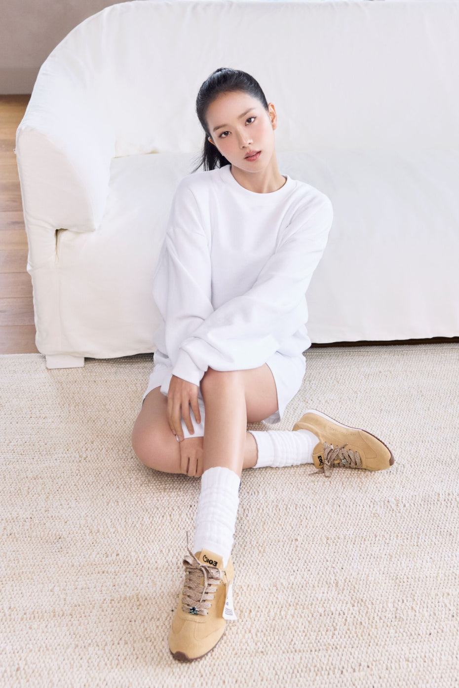 ALO Yoga Sunset Sneaker + Jisoo - Caramel Cream