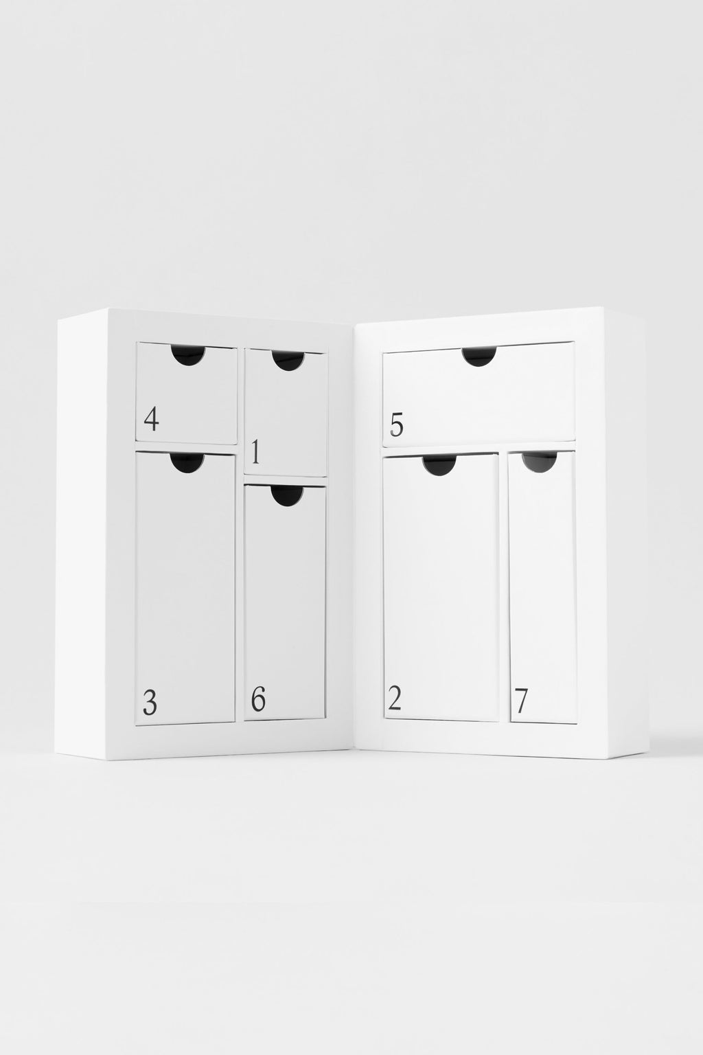 ALO Yoga 7 Days of Wellness Advent Calendar - No Color - 3