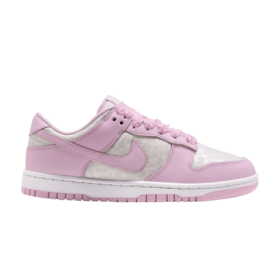Nike Wmns Dunk Low SE - White Pink Foam