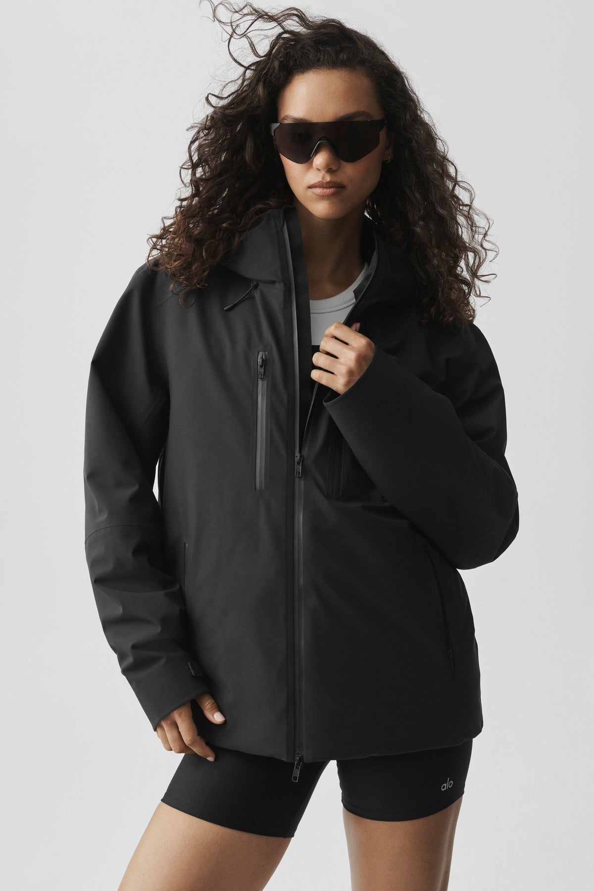 ALO Yoga Alpha Max Insulated Jacket - Black - 4