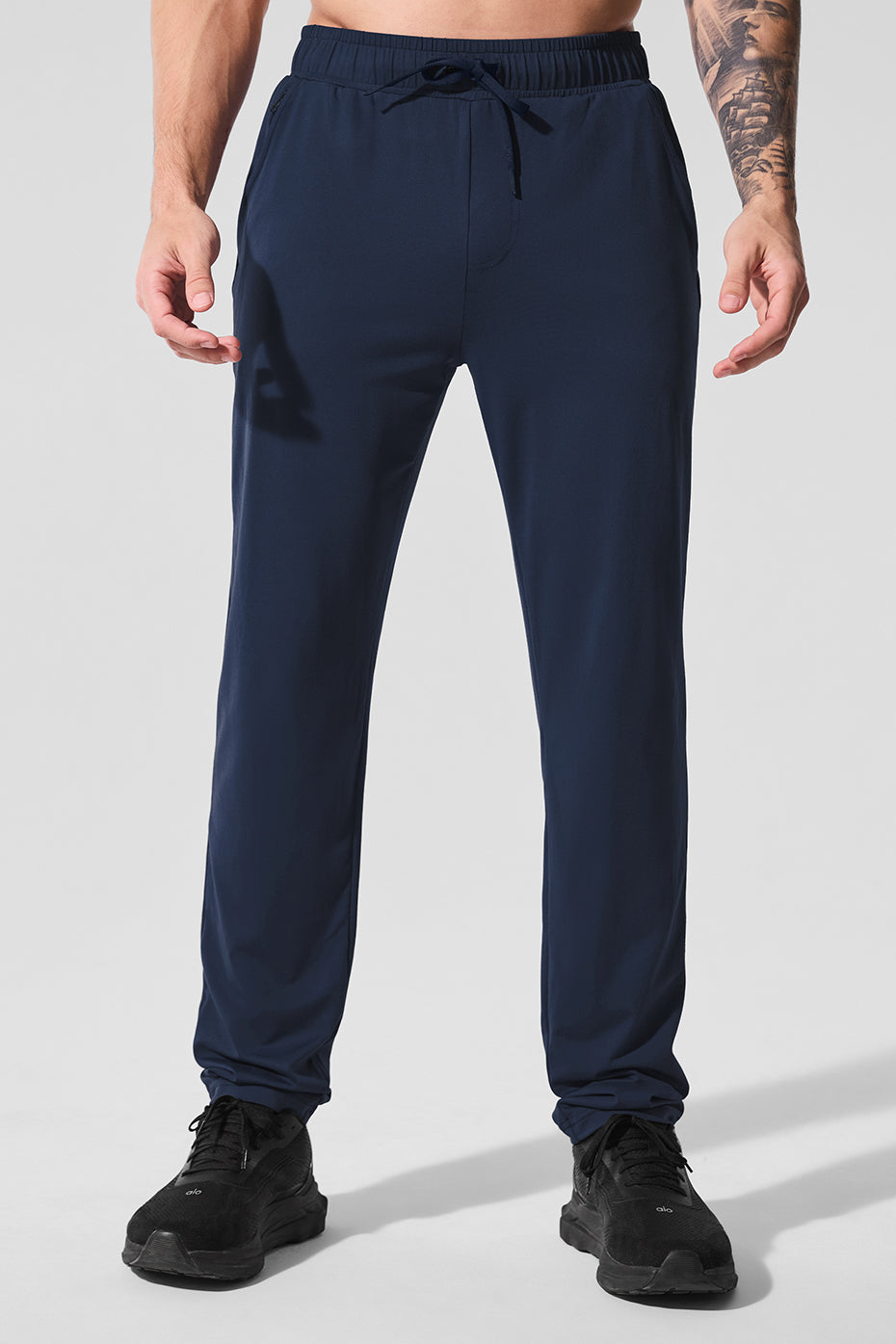 ALO Yoga Conquer Pulse Pant - Navy