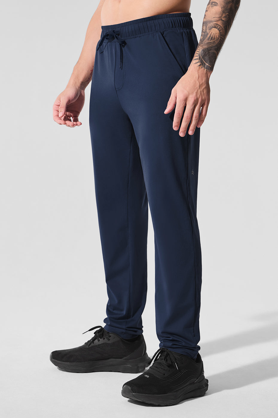 ALO Yoga Conquer Pulse Pant - Navy - 3