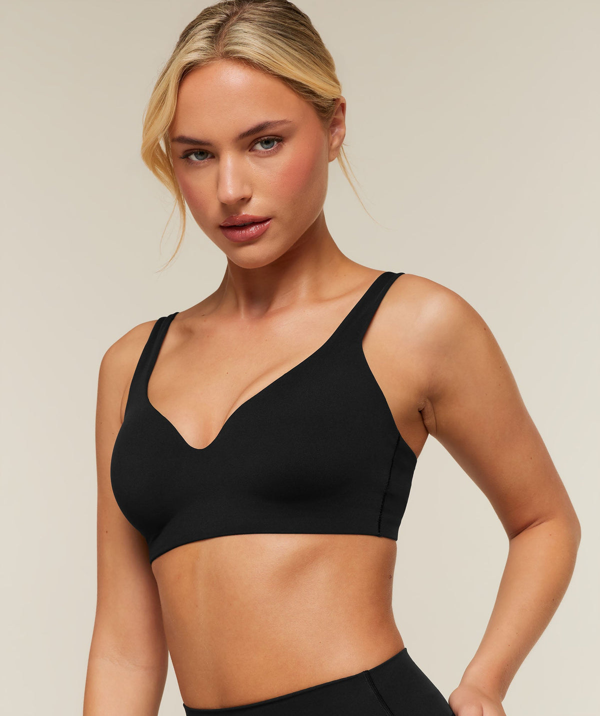 Gymshark Shape Light Support Push Up Bra - Black - 6