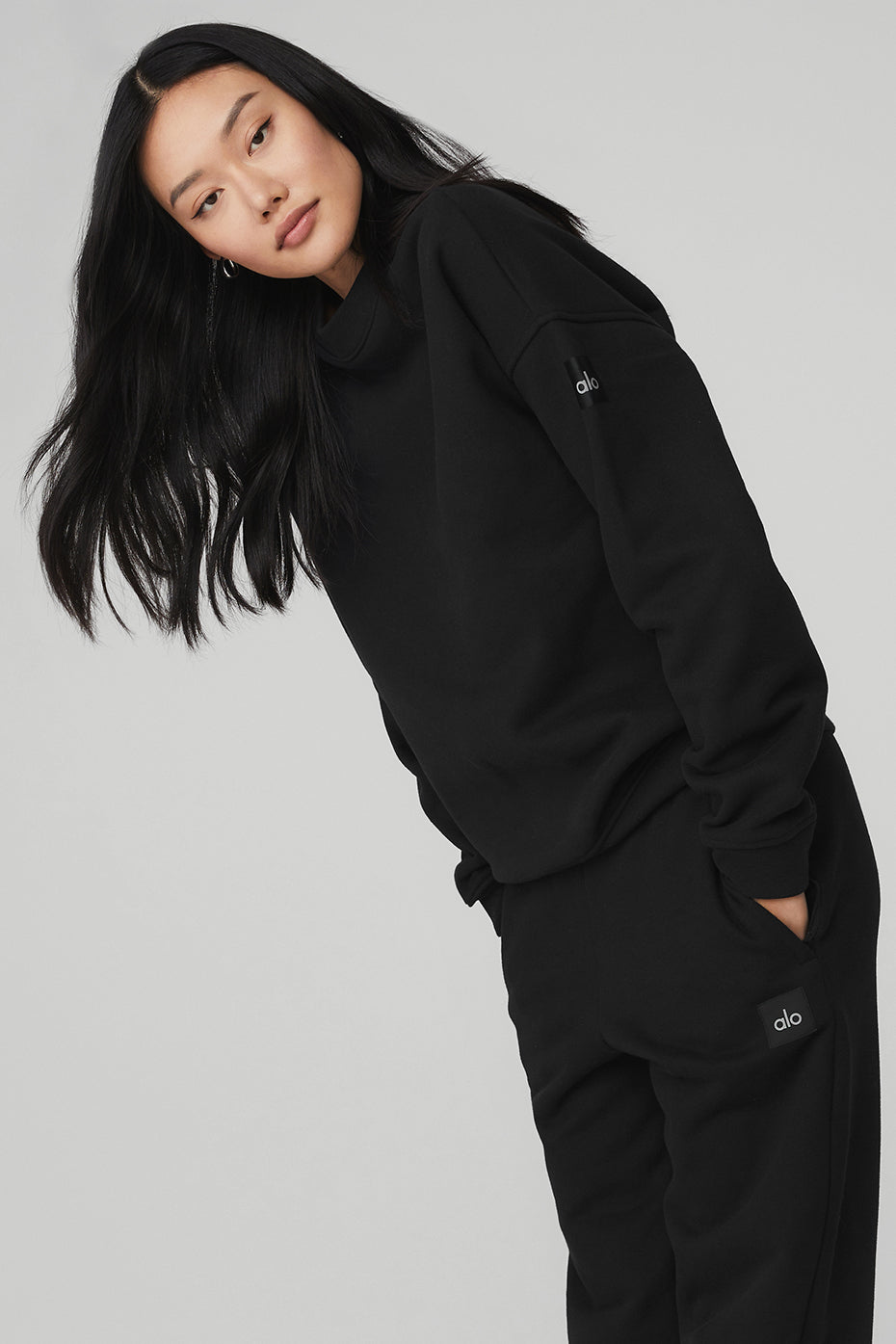 ALO Yoga Renown Heavy Weight Crew Neck Pullover - Black - 3