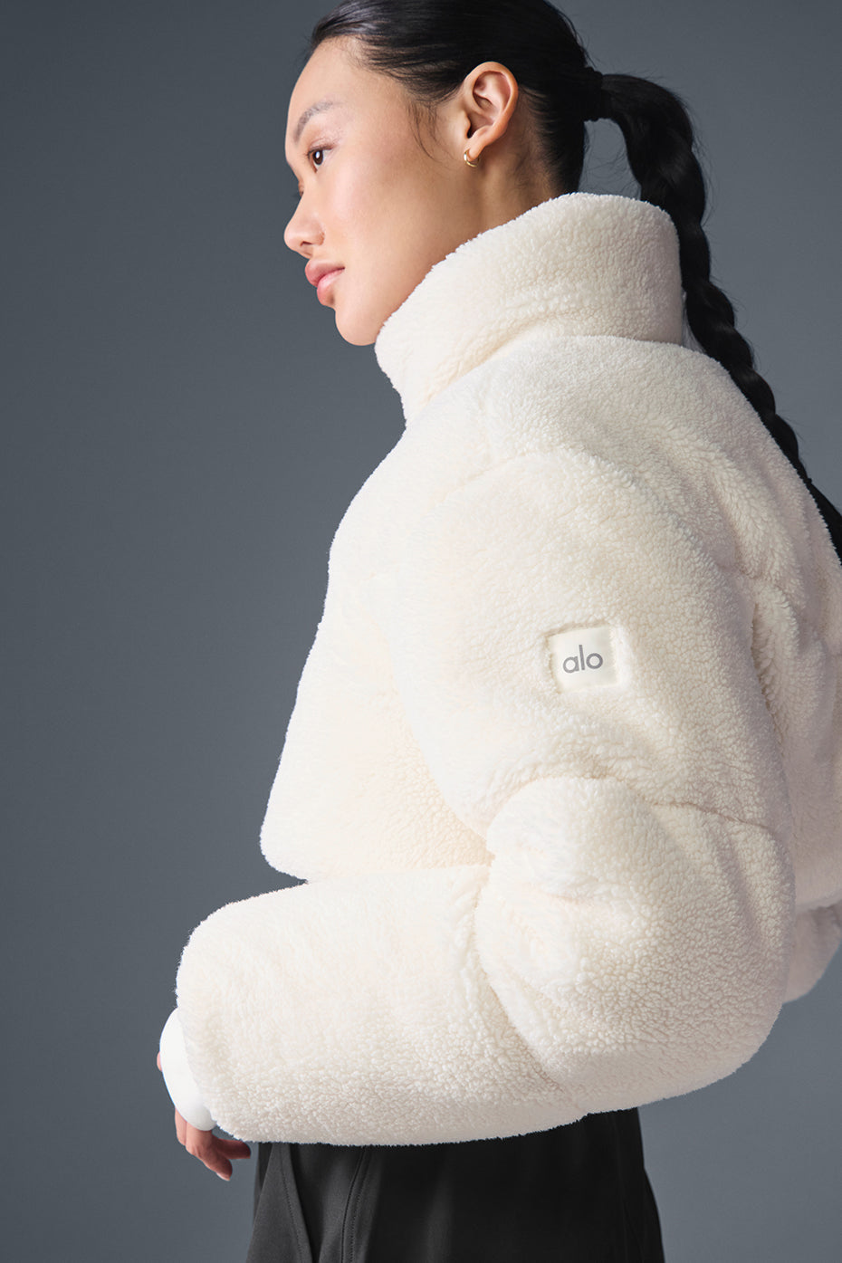 ALO Yoga Sherpa Main Act Corset Puffer - Ivory - 4
