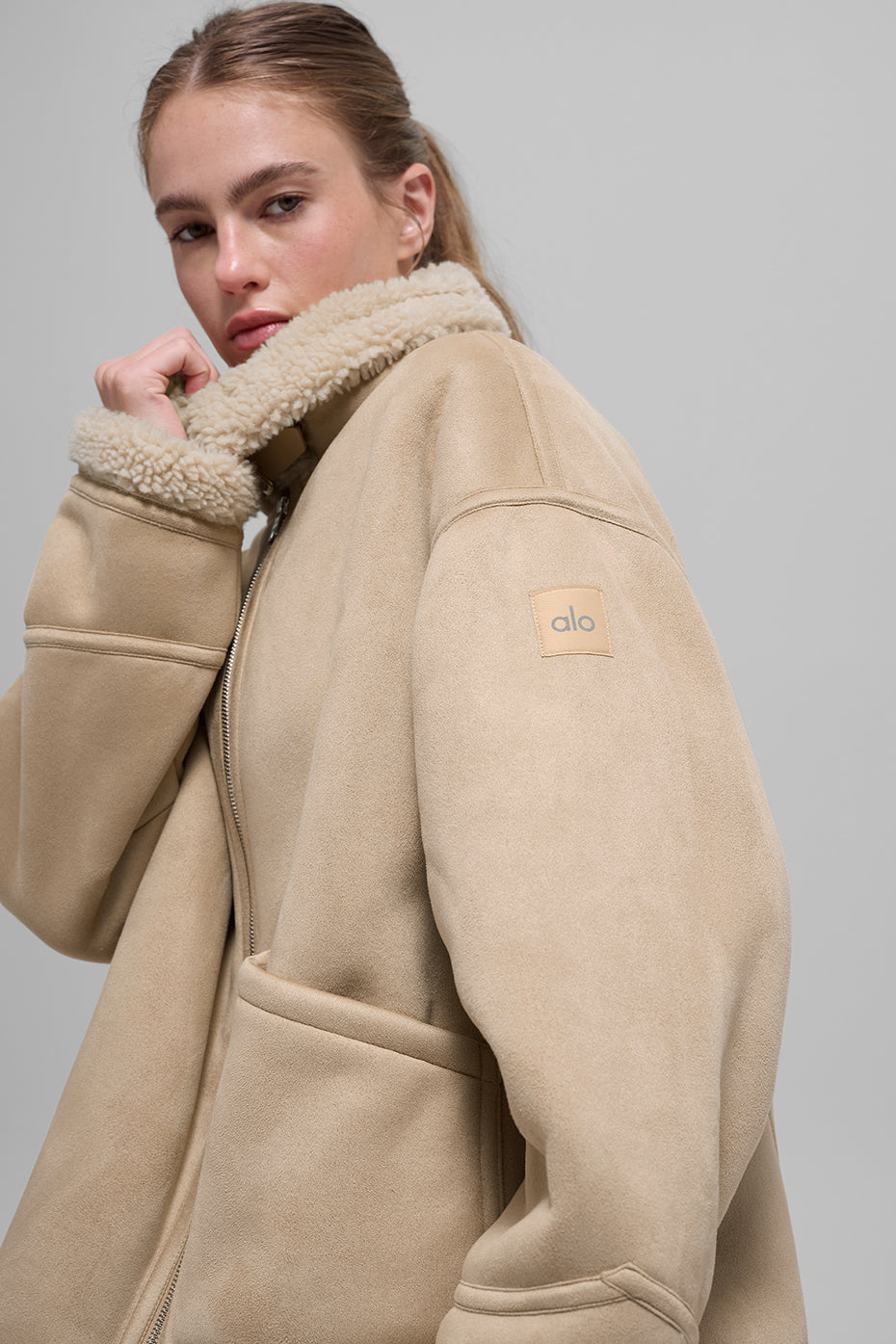 ALO Yoga Faux Shearling Grand Jacket - Woodland Tan - 2