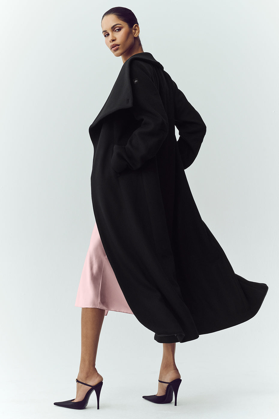 ALO Yoga Wool Blend Nightfall Long Coat - Black - 5