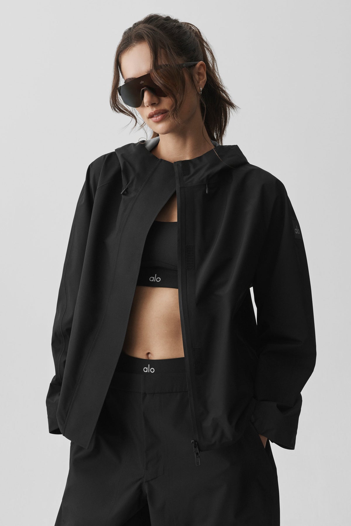 ALO Yoga Femme Alpha Shell Jacket - Black