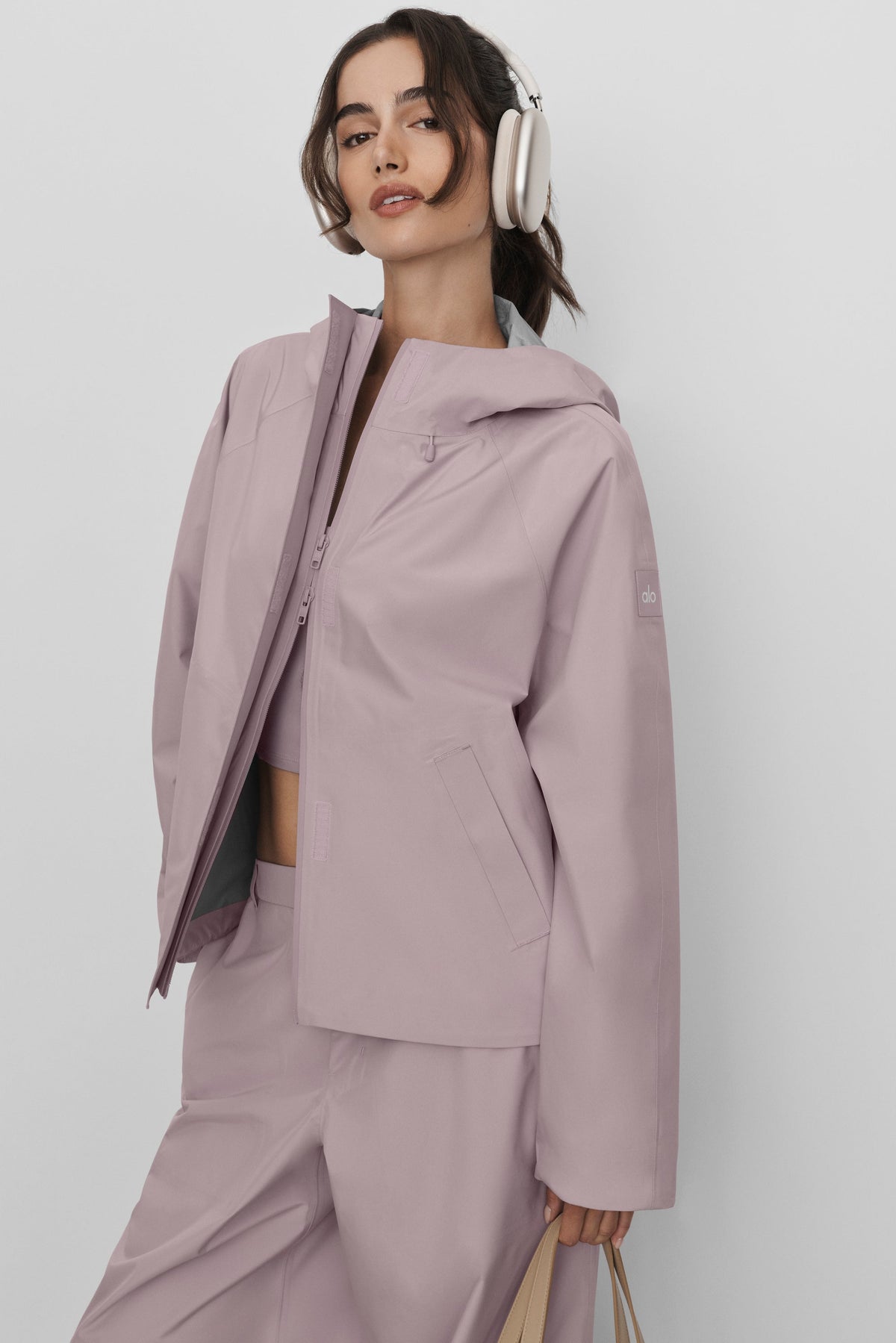 ALO Yoga Femme Alpha Shell Jacket - Frosted Pearl - 5