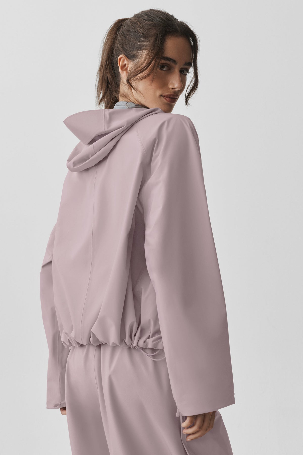 ALO Yoga Femme Alpha Shell Jacket - Frosted Pearl - 4