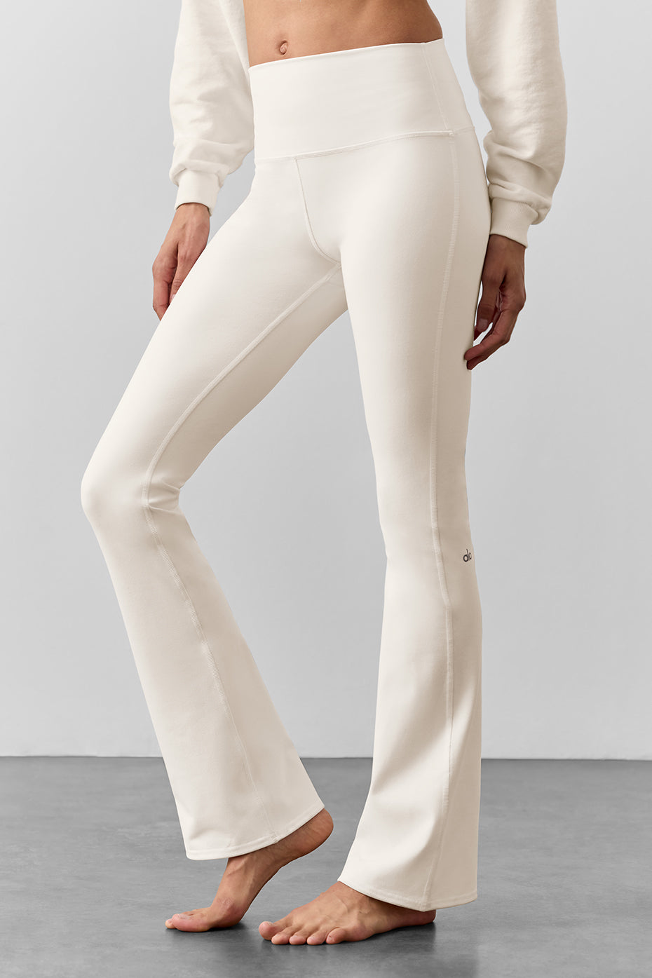 ALO Yoga Airbrush High-Waist Bootcut Legging (Regular) - Ivory - 3