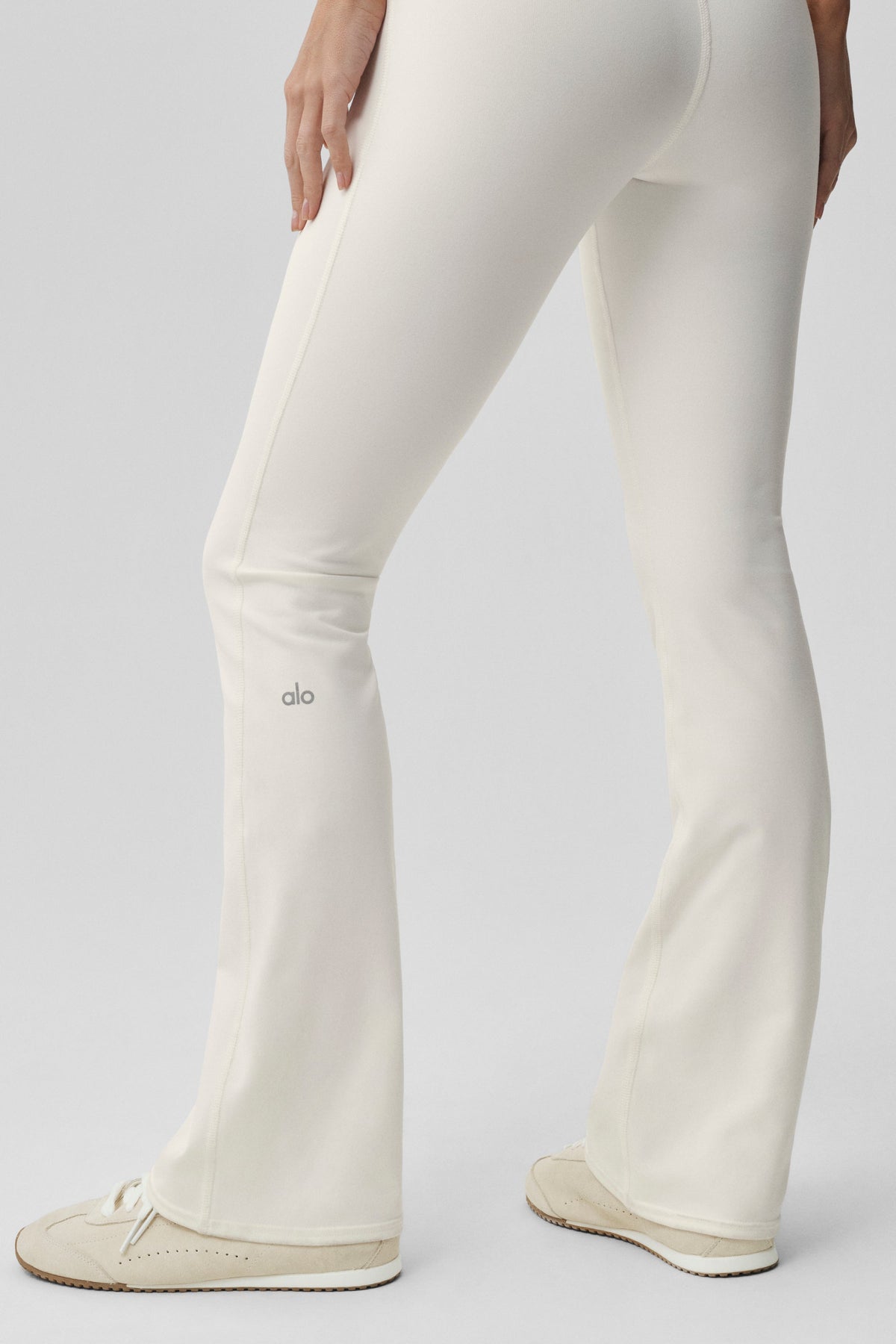 ALO Yoga Airbrush High-Waist Bootcut Legging (Regular) - Ivory - 3