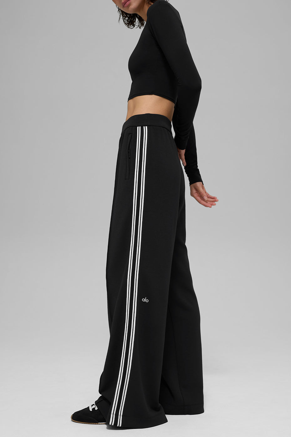 ALO Yoga Track Star Wide Leg Pant (Regular) - Black - 3