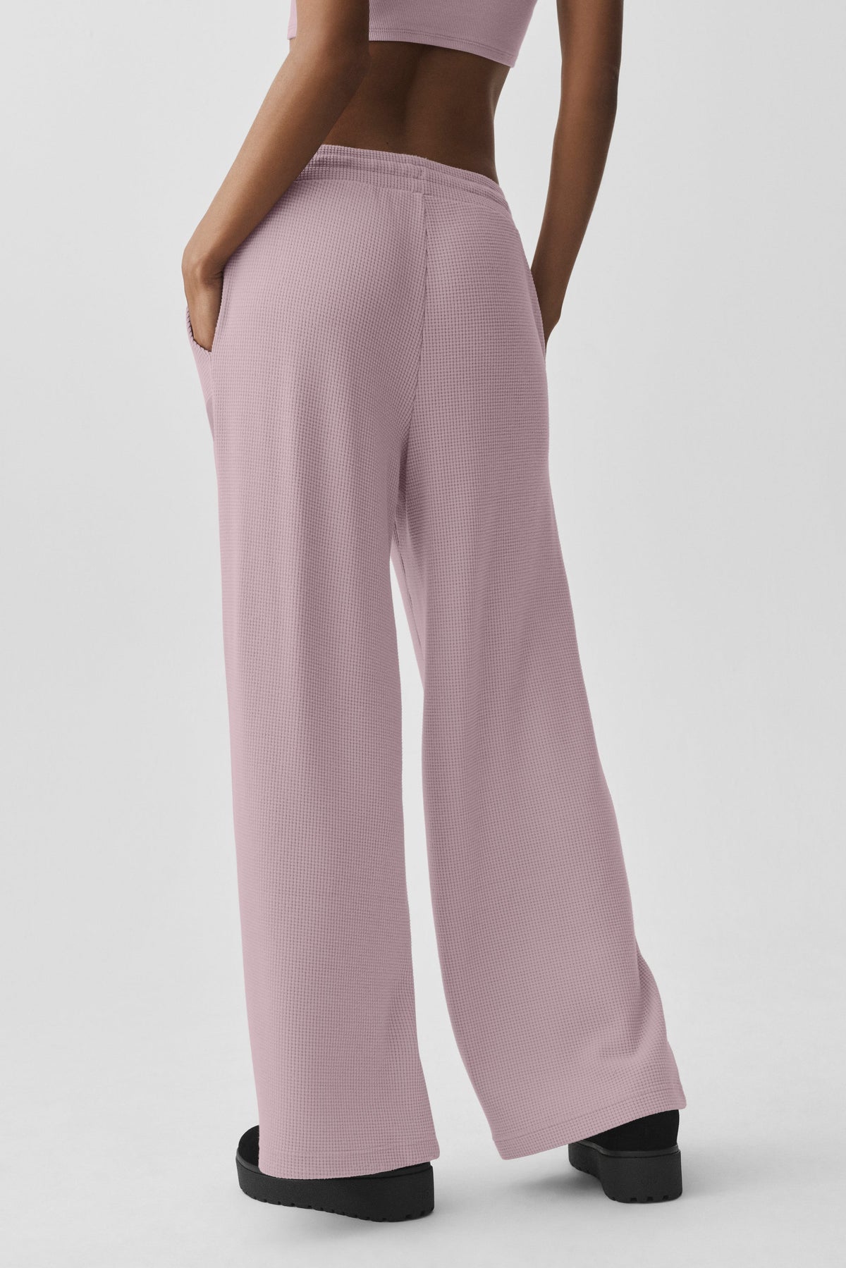 ALO Yoga Waffle Weekend Escape Wide Leg Pant - Frosted Pearl - 4