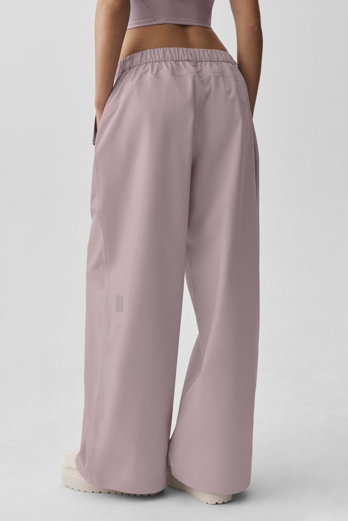 ALO Yoga Femme Alpha Shell High-Waist Pant - Frosted Pearl - 4
