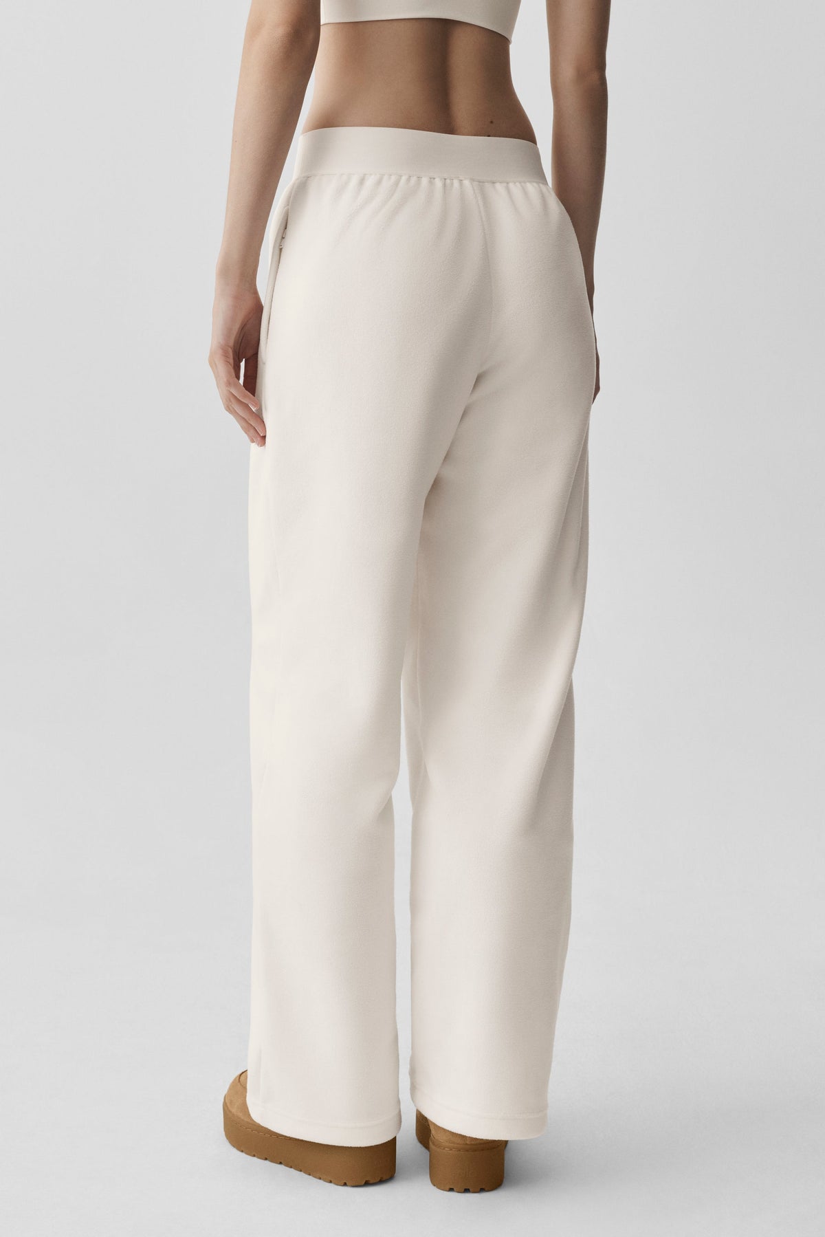 ALO Yoga Polar Fleece Suit Up Pant (Regular) - Ivory - 3