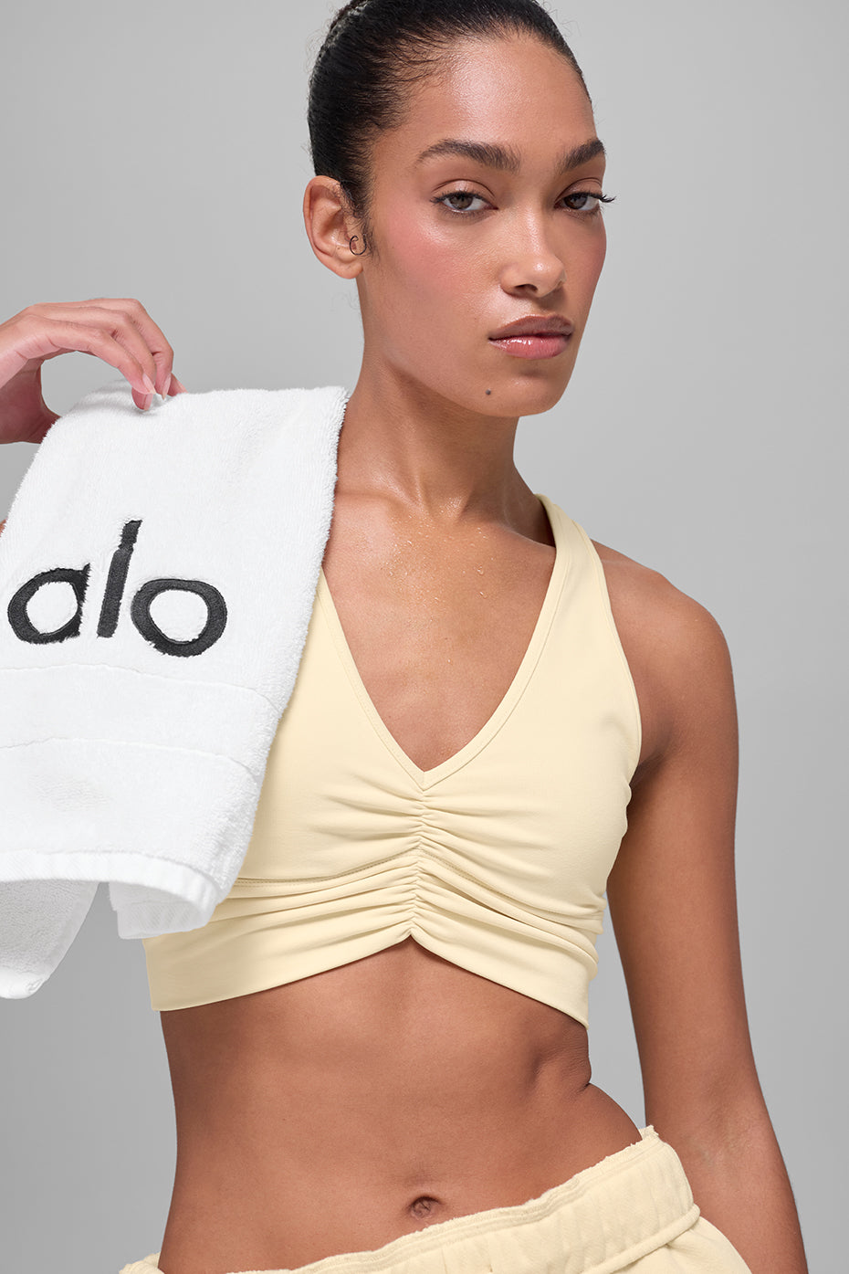 ALO Yoga Wild Thing Bra - Candlelight Yellow - 4