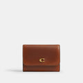 Coach Essential Flap Card Case In Loved Leather - Brass/Brown