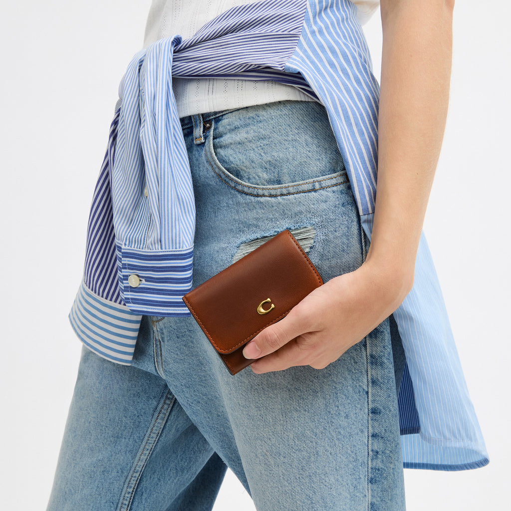 Coach Essential Flap Card Case In Loved Leather - Brass/Brown (3)