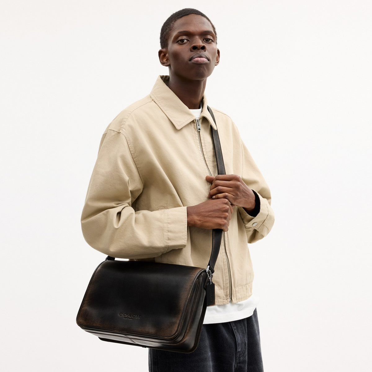 Coach Colby Messenger Bag 32 In Loved Leather - Silver/Black Brown