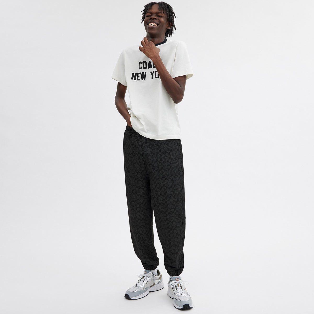 Coach Essential Signature Joggers - Charcoal Signature (2)