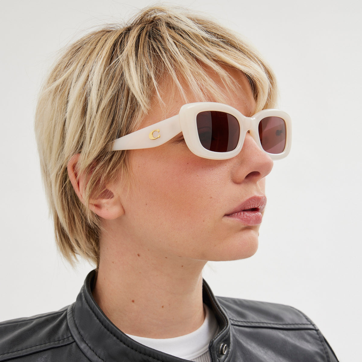 Coach C Hardware Narrow Rectangle Sunglasses - Milky Ivory (4)