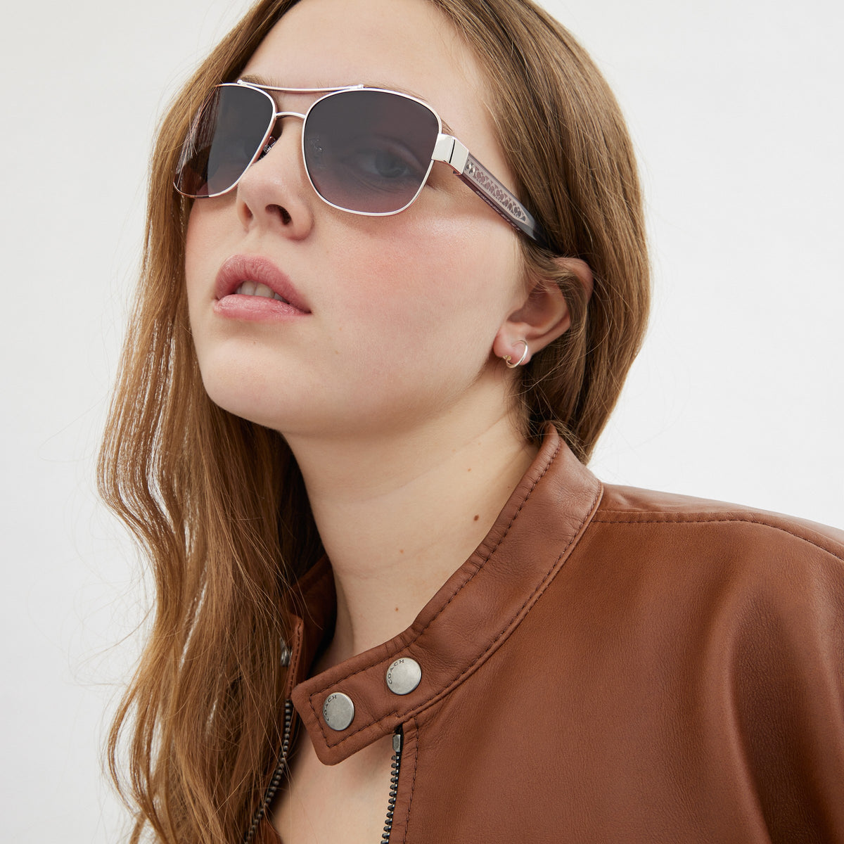 Coach Signature Ombré Narrow Pilot Sunglasses - Grey Gradient (4)