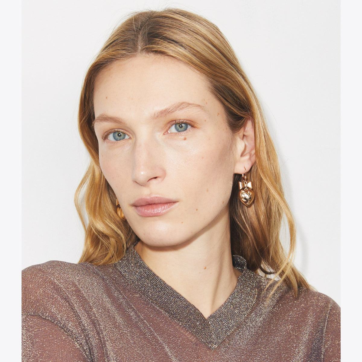 Tory Burch Curiosity Heart and Bow Earrings - Tory Gold - 3