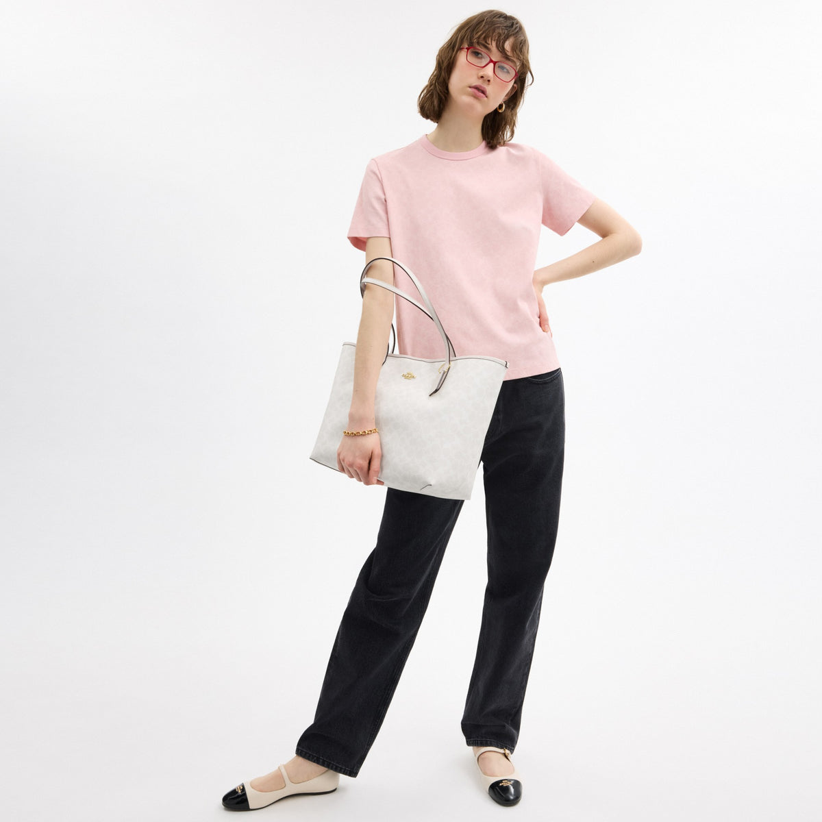 Coach City Tote Bag In Signature Canvas - Gold/White/Chalk (Women's)