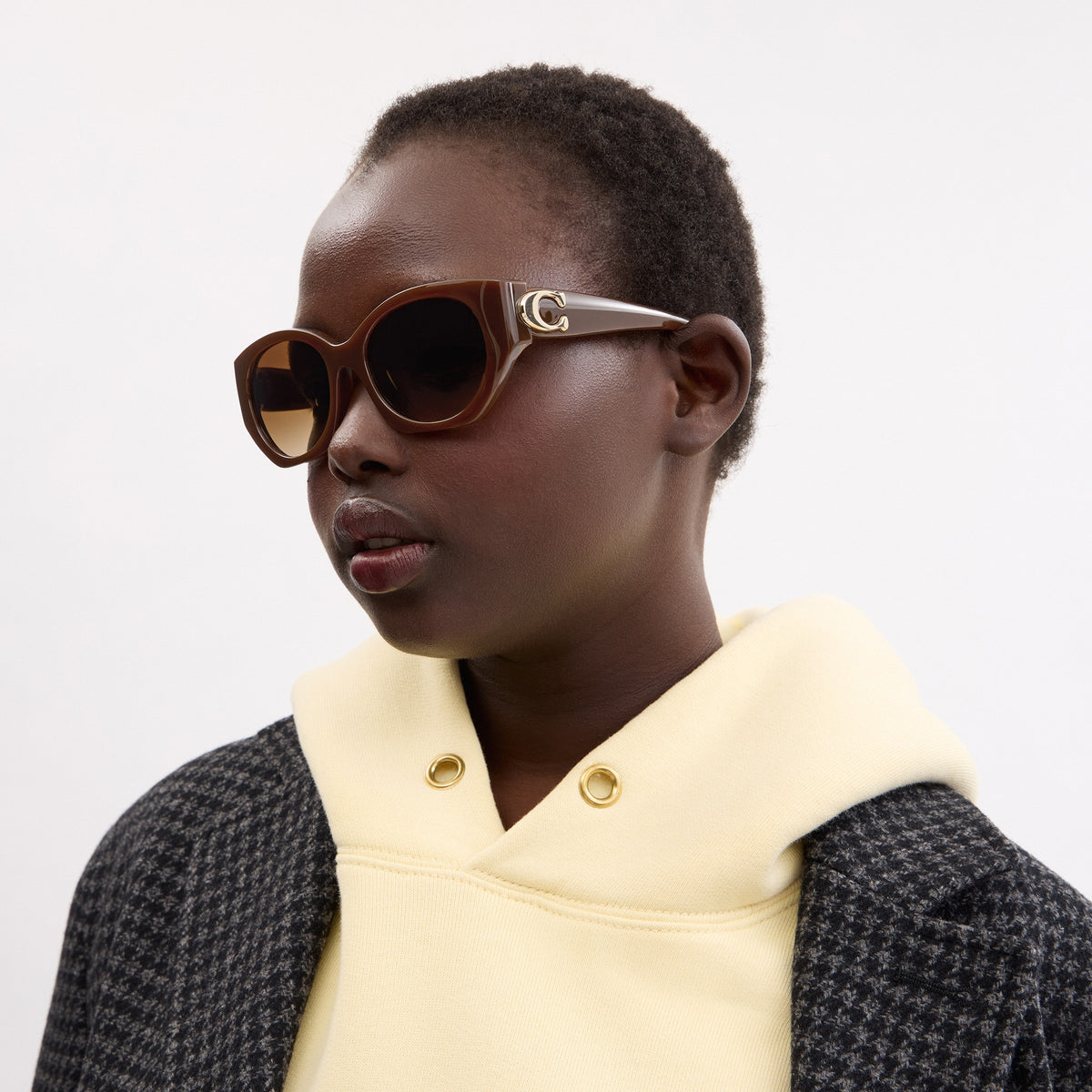 Coach Maxi Sculpted C Oval Sunglasses - Brown Gradient (4)