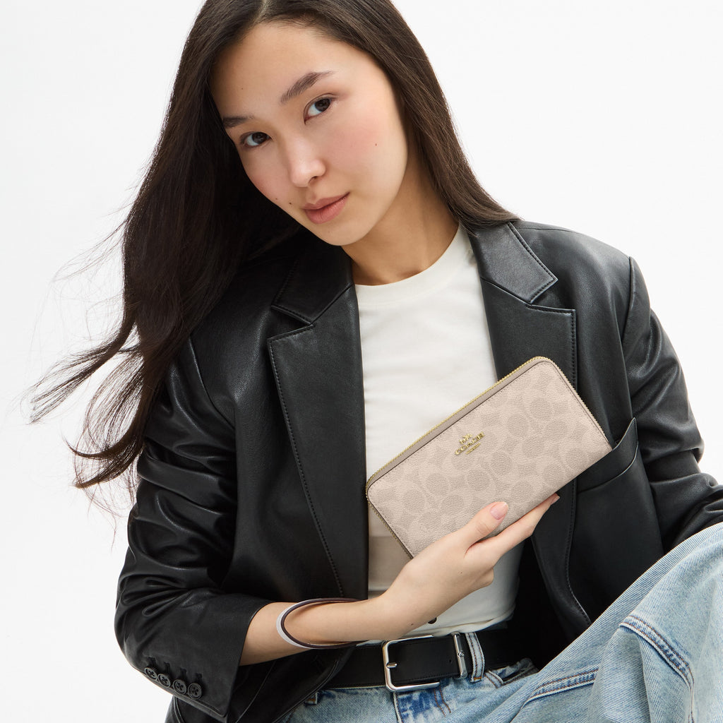 Coach Long Zip Around Wallet In Signature Canvas - Gold/Sand/Chalk (3)