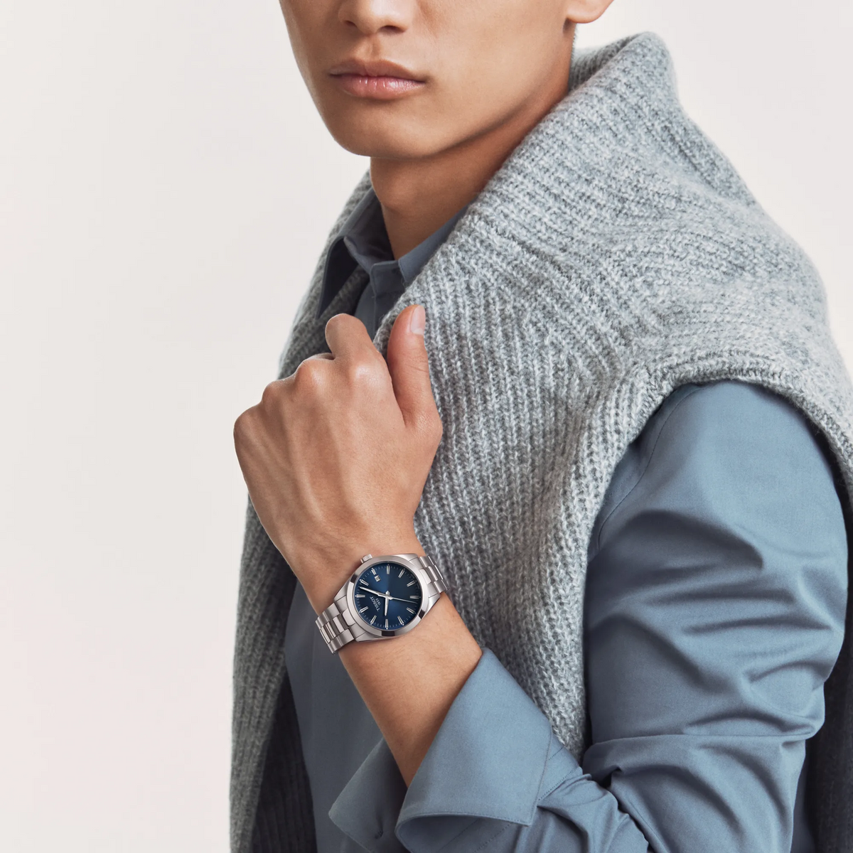 Simulation of the watch Tissot Gentleman 40mm on a wrist