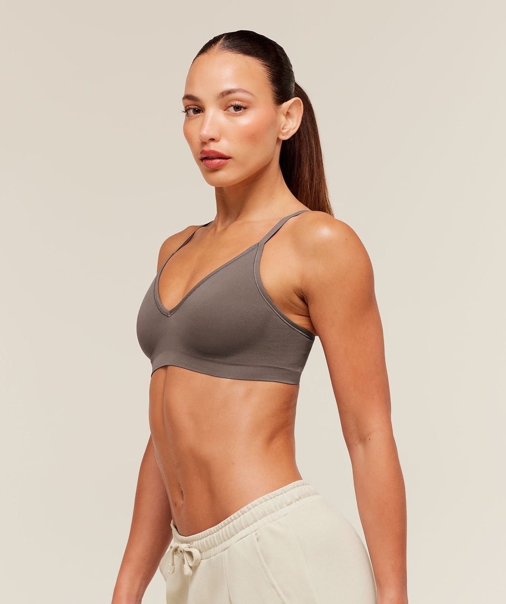 Gymshark FeatherForm™ V-Neck Bralette - Cool Brown - 3