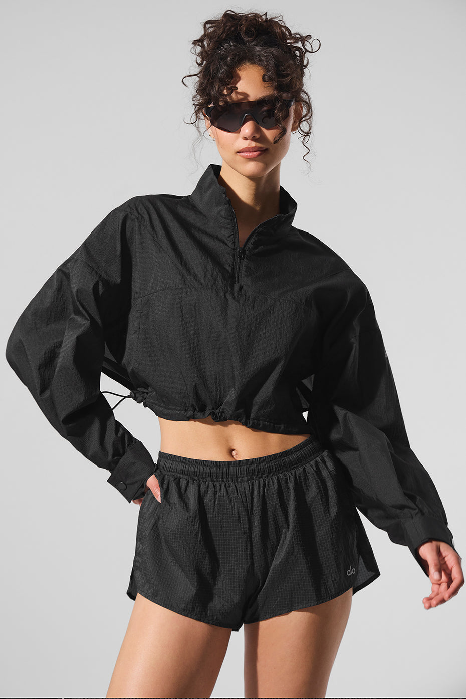 ALO Yoga Cropped 1/4 Zip Aerial Pullover - Black