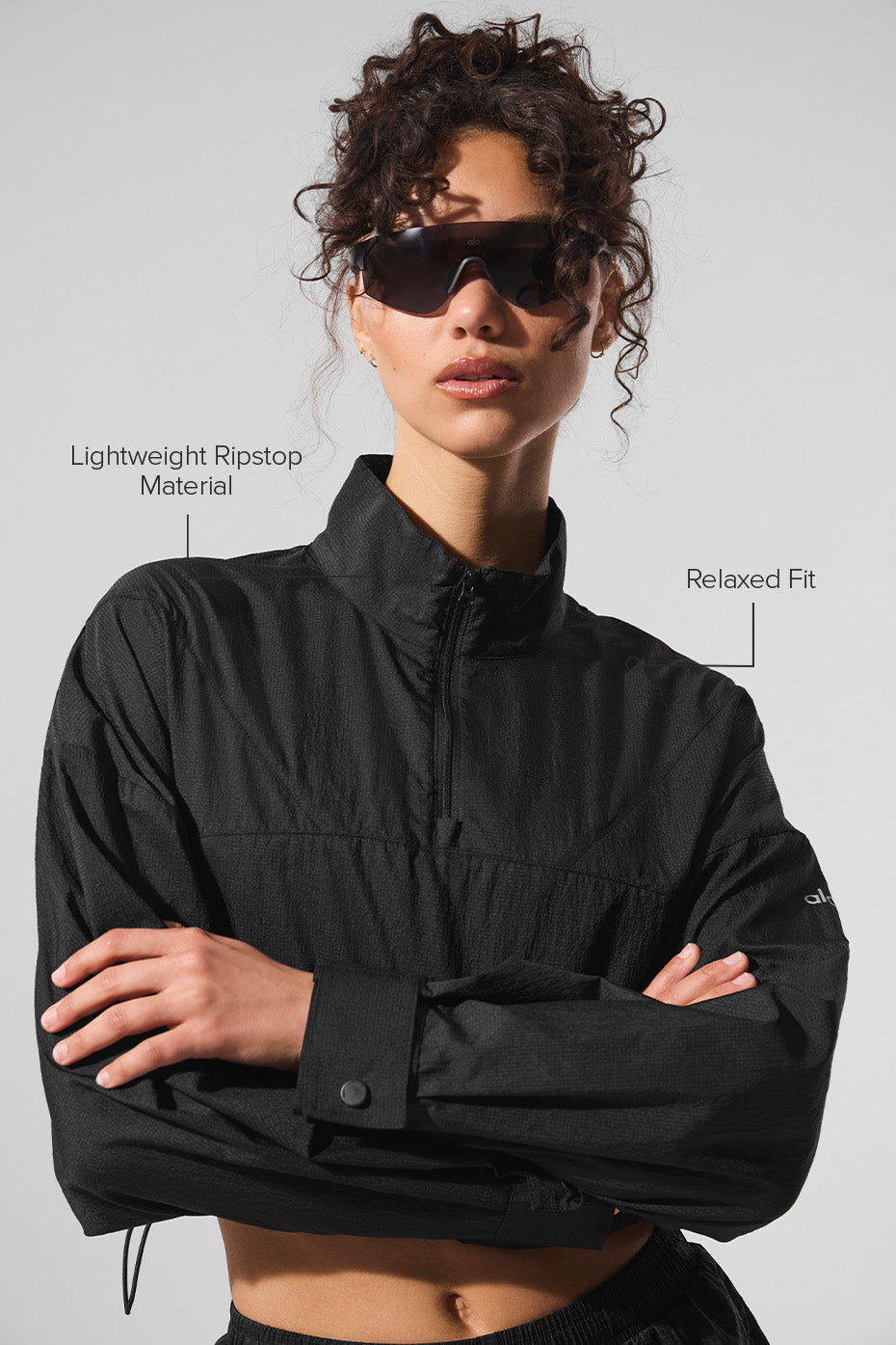 ALO Yoga Cropped 1/4 Zip Aerial Pullover - Black - 2